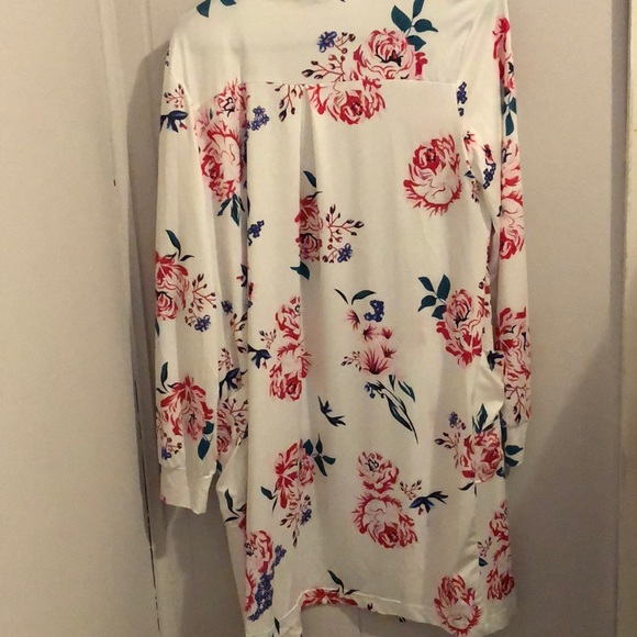 Small floral cover up *NWT - Picture 3 of 6